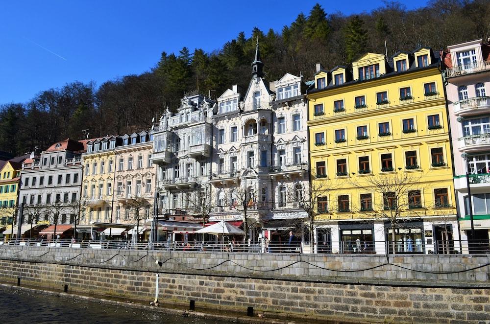 Hotel Palacky Карловы Вары Экстерьер фото