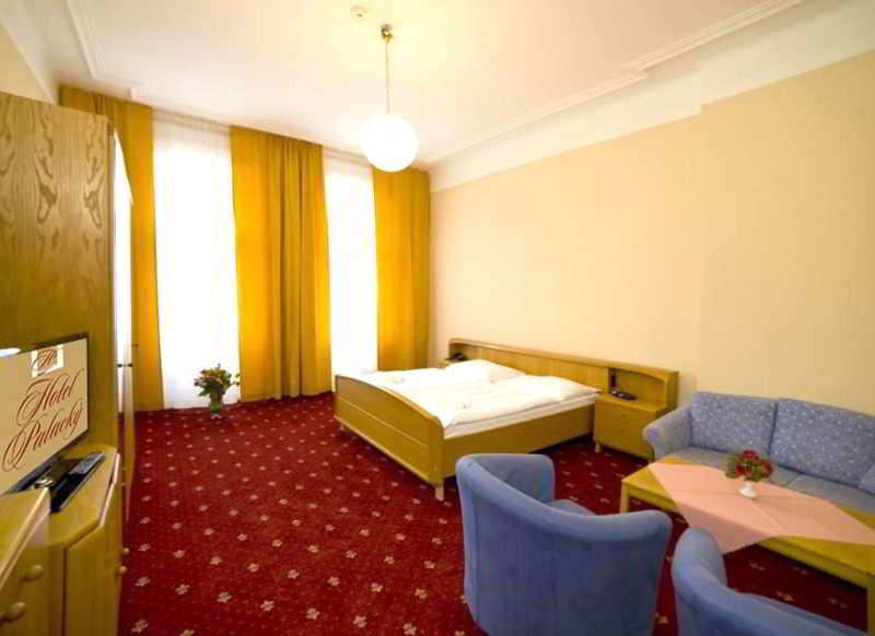 Hotel Palacky Карловы Вары Экстерьер фото
