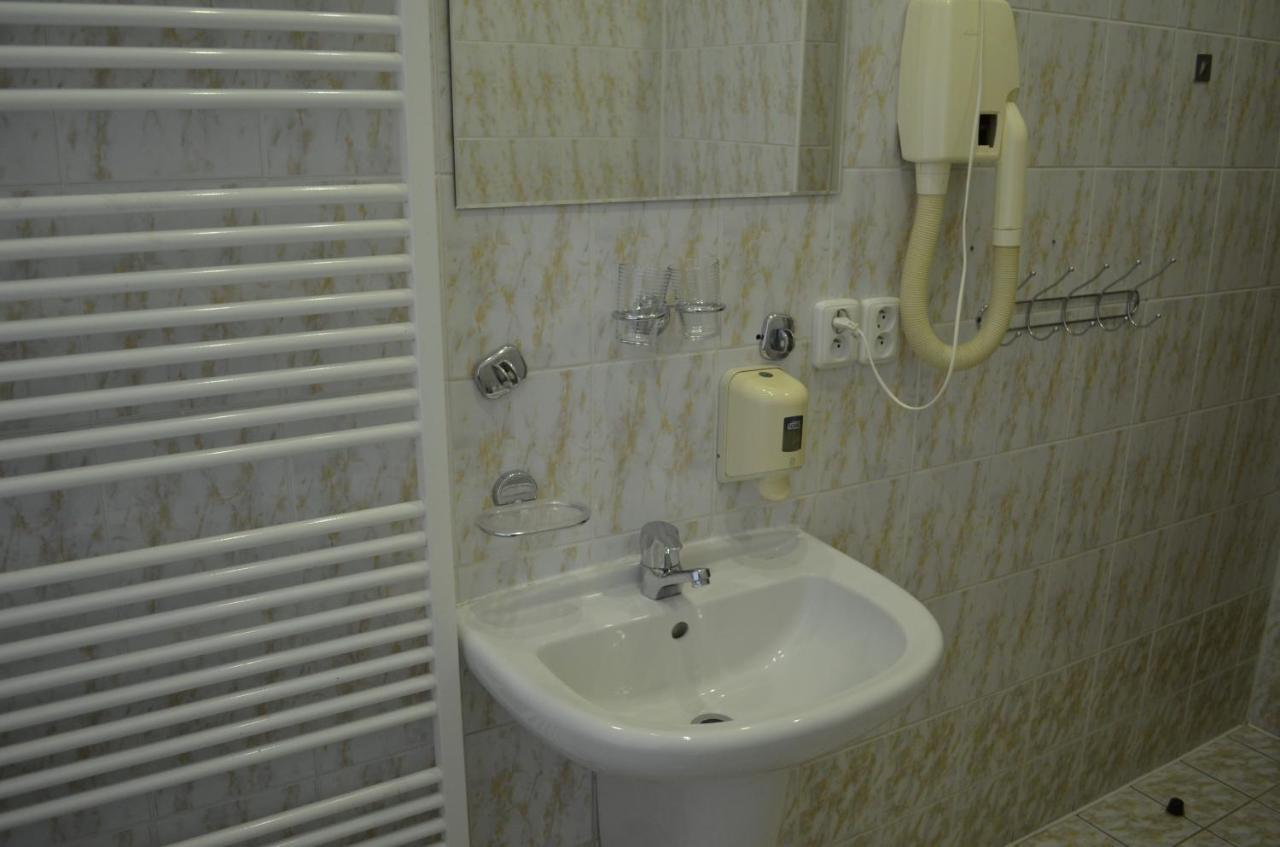 Hotel Palacky Карловы Вары Экстерьер фото