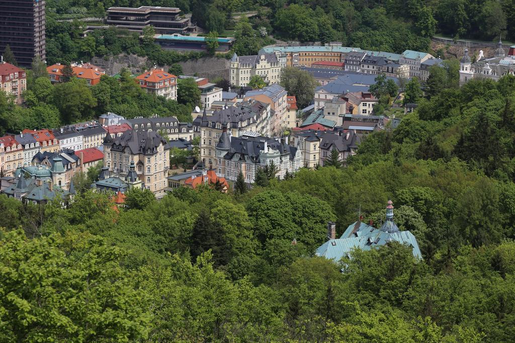 Hotel Palacky Карловы Вары Экстерьер фото